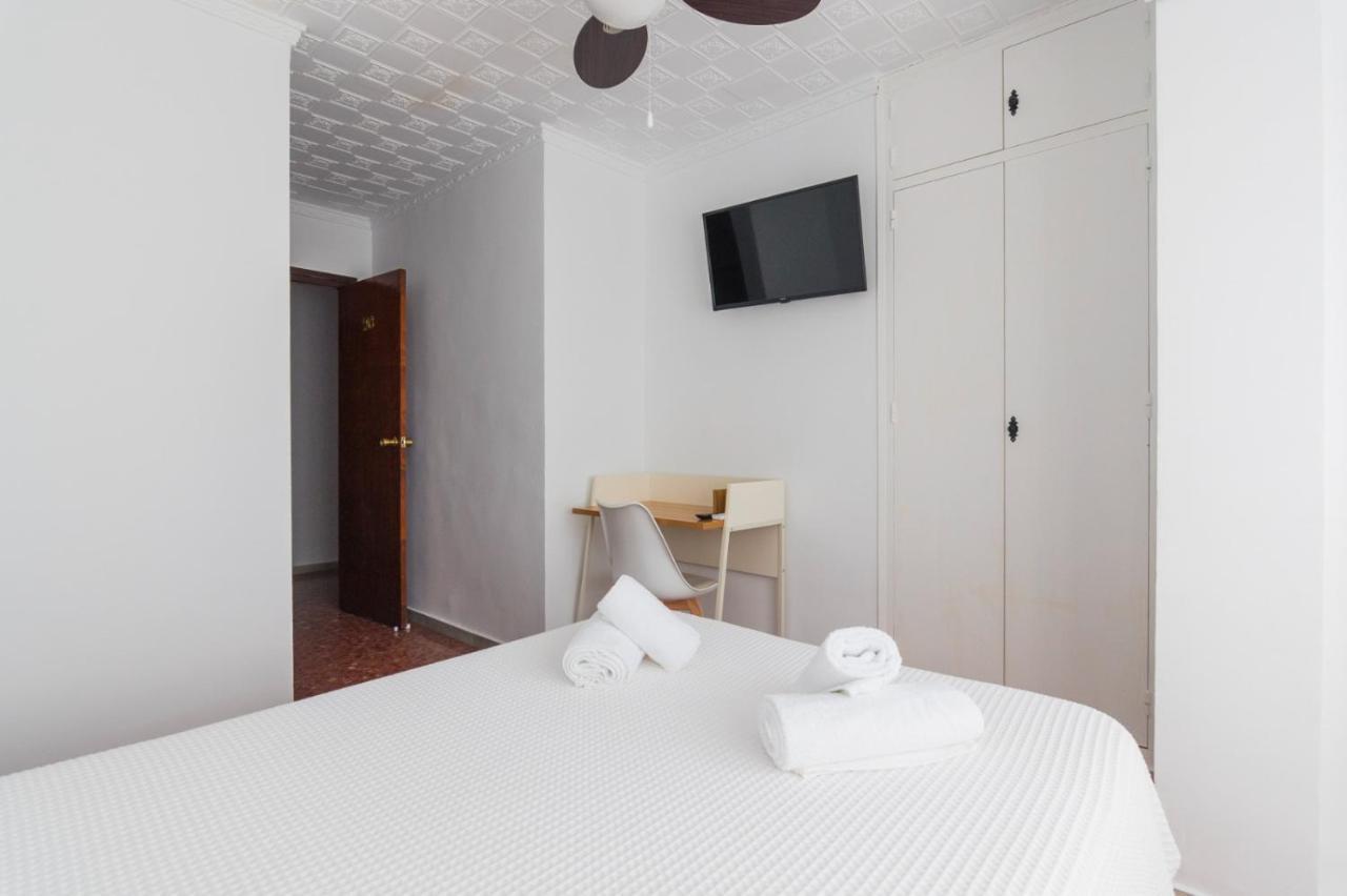 Hostal Hs Puerto Lumbreras 波多·伦布雷拉斯 外观 照片