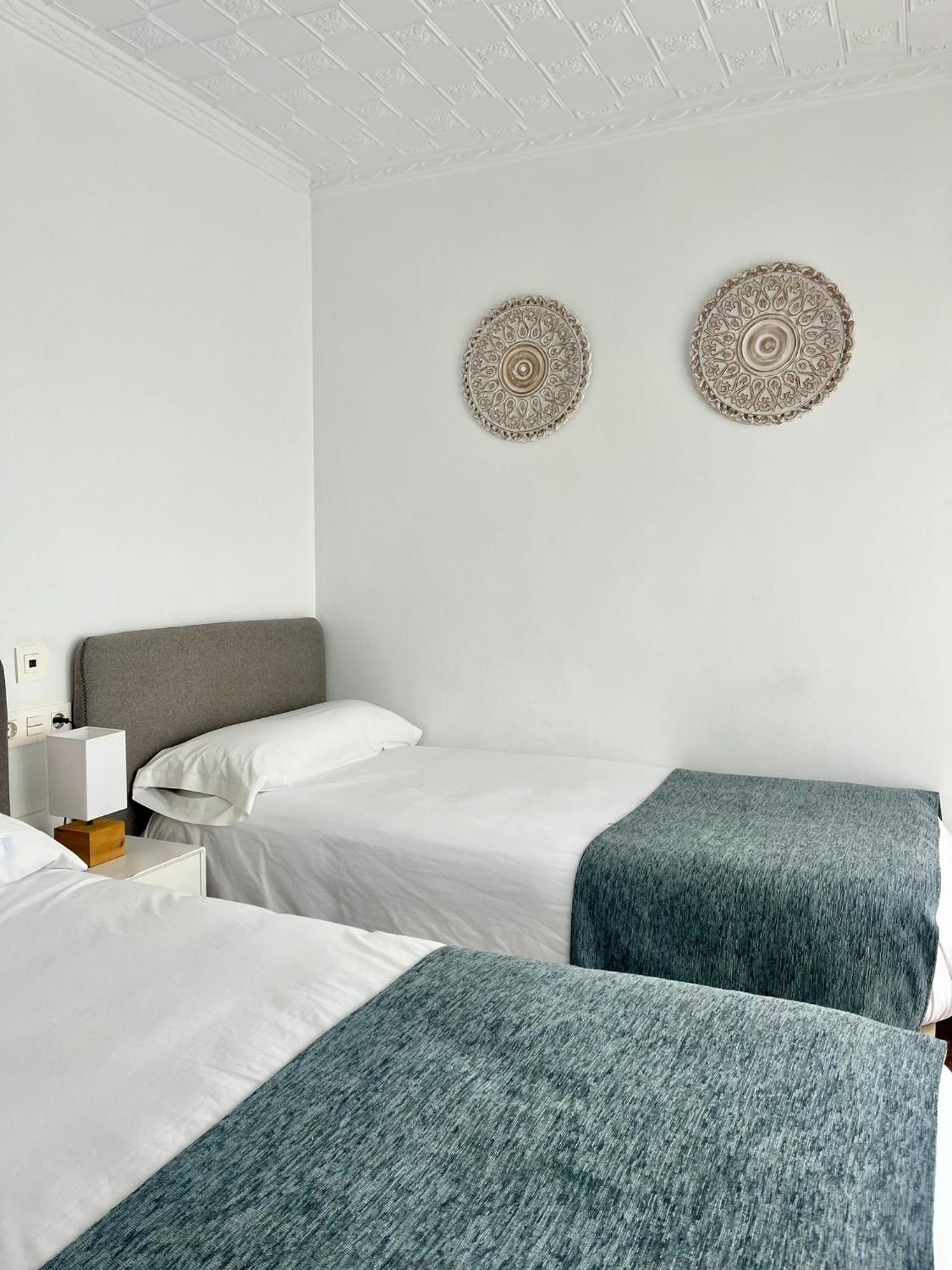 Hostal Hs Puerto Lumbreras 波多·伦布雷拉斯 外观 照片