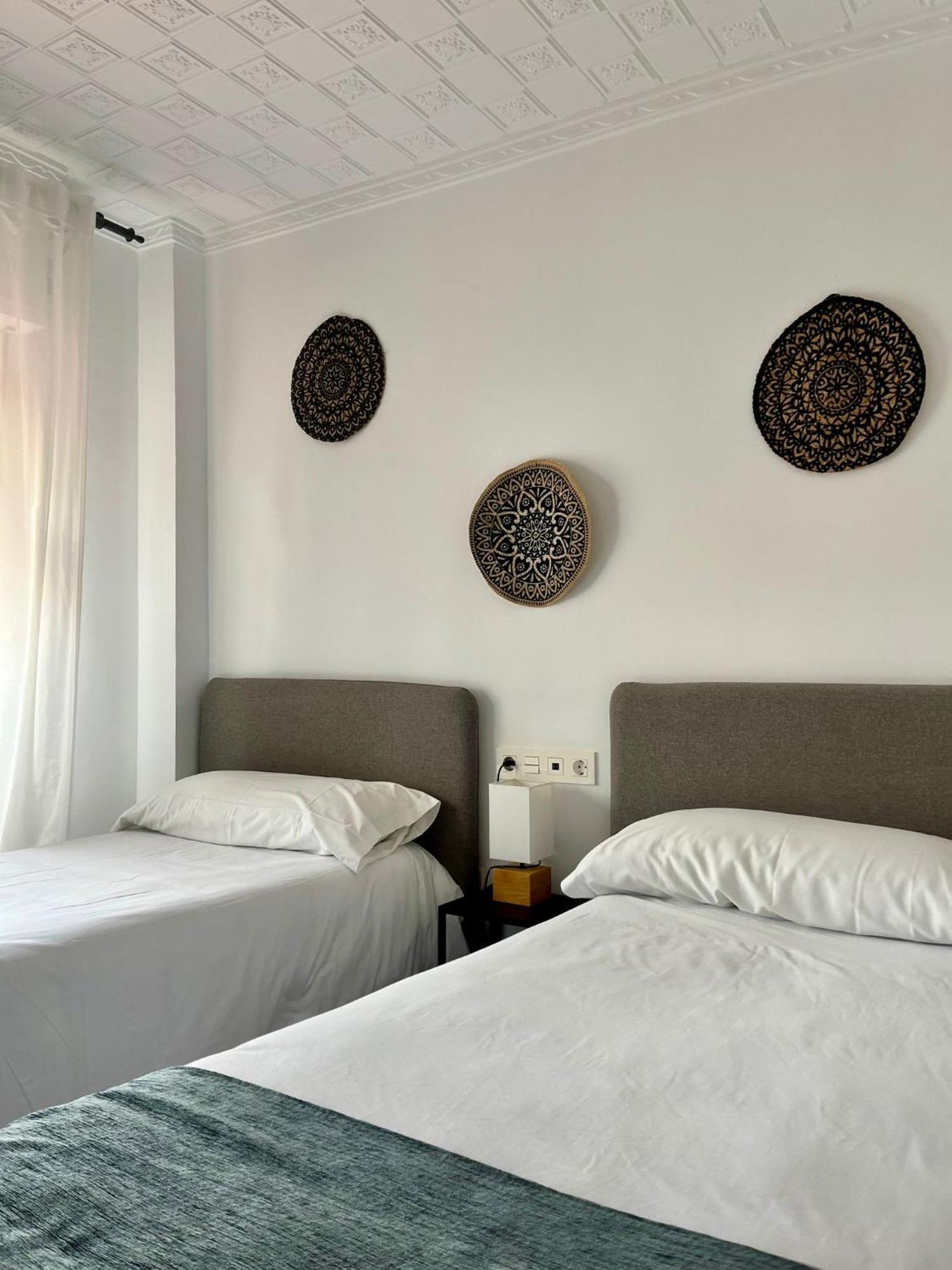 Hostal Hs Puerto Lumbreras 波多·伦布雷拉斯 外观 照片